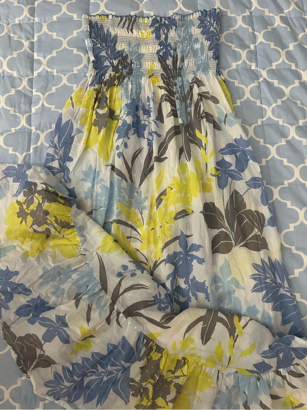 EUC XS Tommy Bahama Strapless Smocked Maxi Coverup Dress Tiered Ruffle Tropical